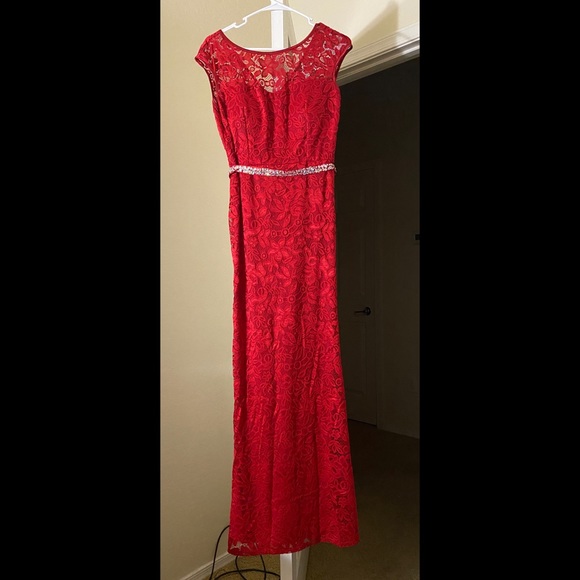 Red long dress - Picture 4 of 4